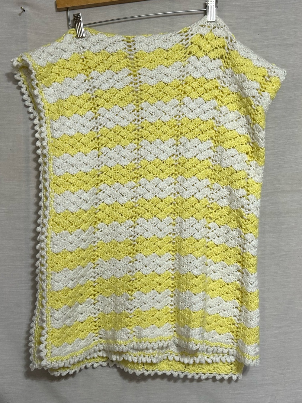 Vintage Handmade Crochet Yellow White Baby Blanket Afghan 44x52